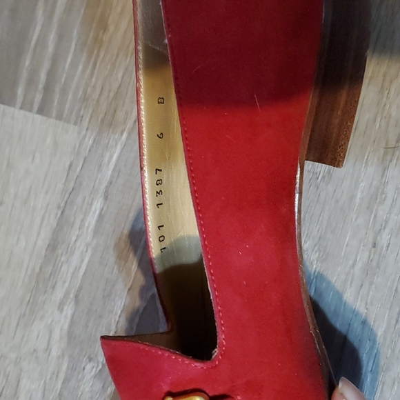 *SOLD*Gucci Vintage Suede Loafers 6 - Picture 4 of 12